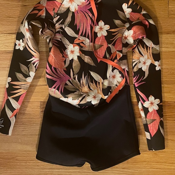 Rip Curl Women's Spring Suit - Picture 2 of 2